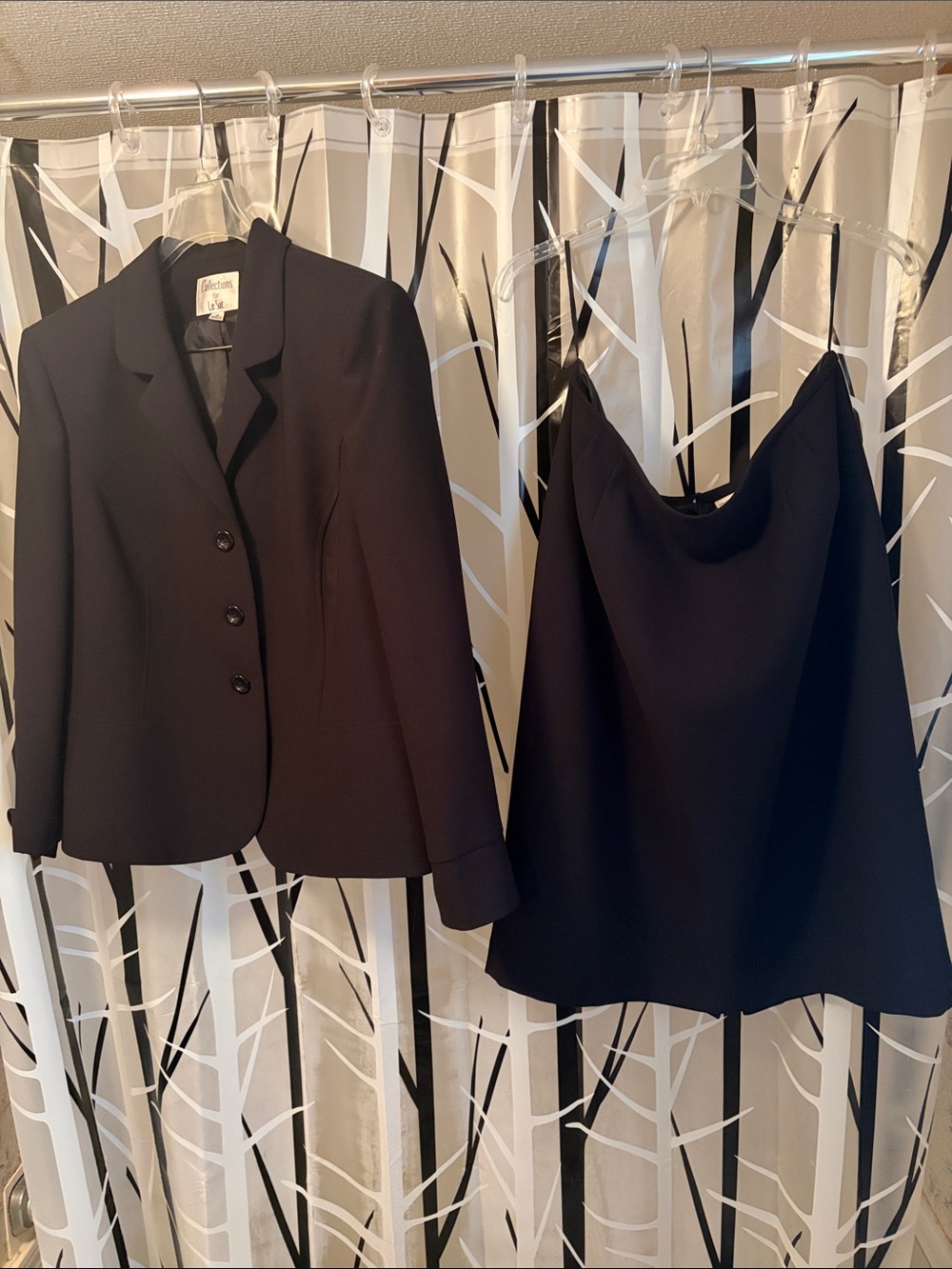 Le Suit Black Women's Blazer and Skirt Set